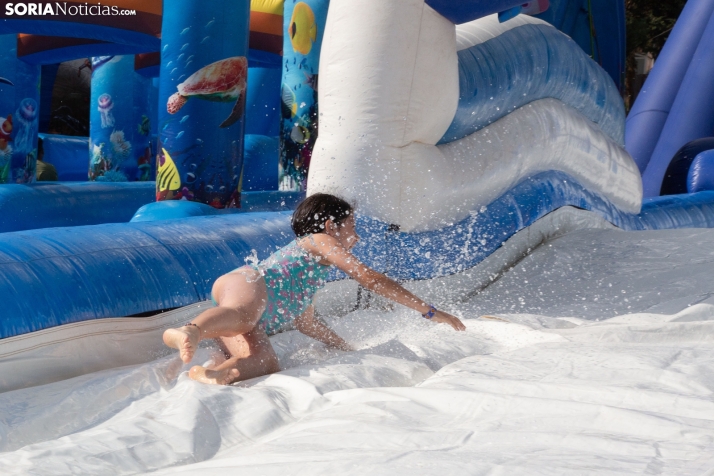 Fiesta de la espuma en Camaretas