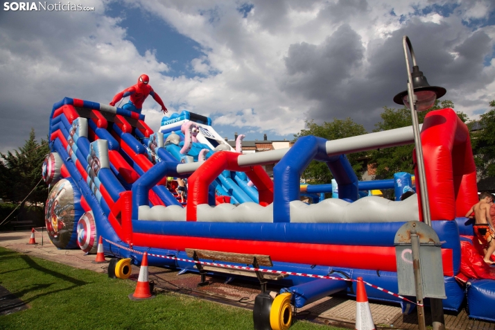 Fiesta de la espuma en Camaretas