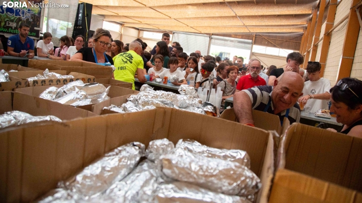 GALERÍA | Una tarde de fiesta con final a la parrilla en Camaretas