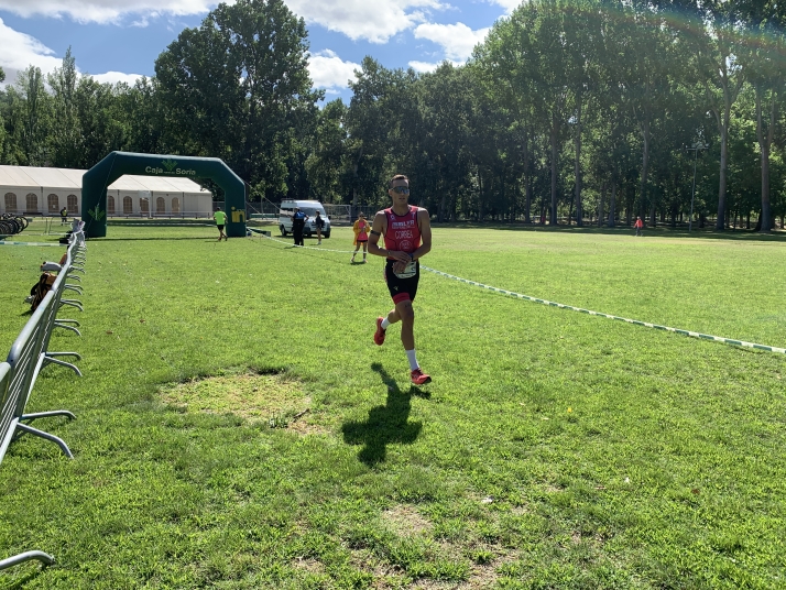 Almazán se consolida como capital del triatlón con un emocionante Campeonato de España