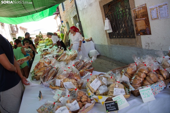 Mercado tradicional de Almarza 2025