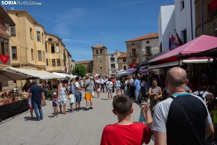 Mercado tradicional de Almarza 2025