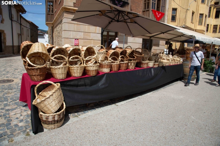 Mercado tradicional de Almarza 2025