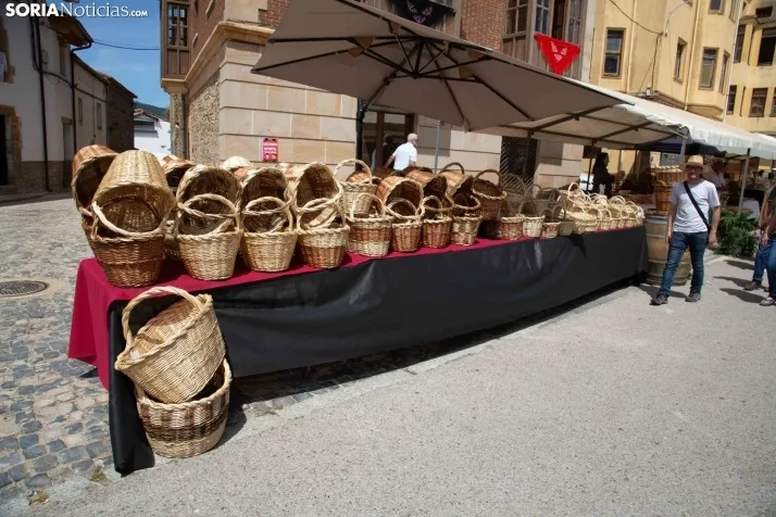 Mercado tradicional de Almarza 2025