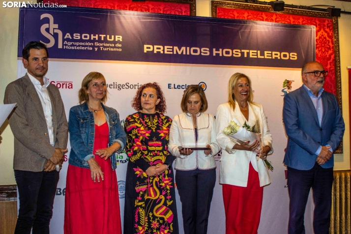GALER&Iacute;A | Emoci&oacute;n, reconocimiento y homenajes en los premios de la Hosteler&iacute;a