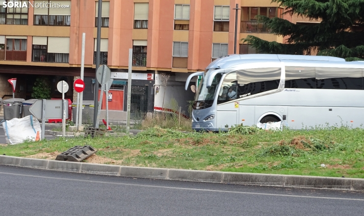 Una imagen de la rotonda frente a la estación de autobuses este jueves. /PC
