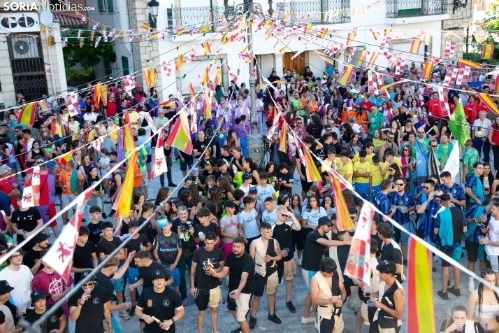 San Leonardo estalla en fiestas con el pregón