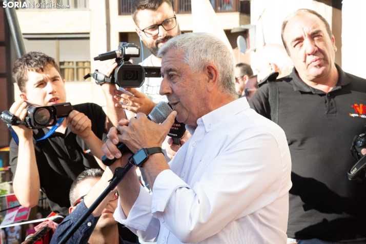 San Leonardo estalla en fiestas con el pregón