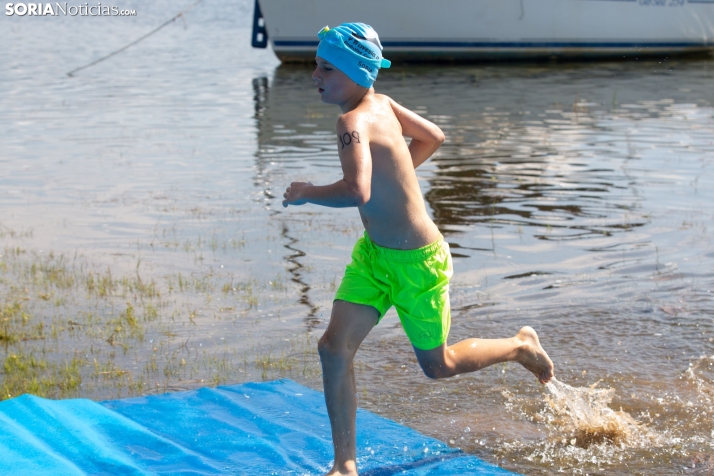 Travesía a nado en el Embalse de la Cuerda