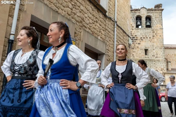 IX Certamen de Folklore de Duruelo de la Sierra./ Viksar Fotografía