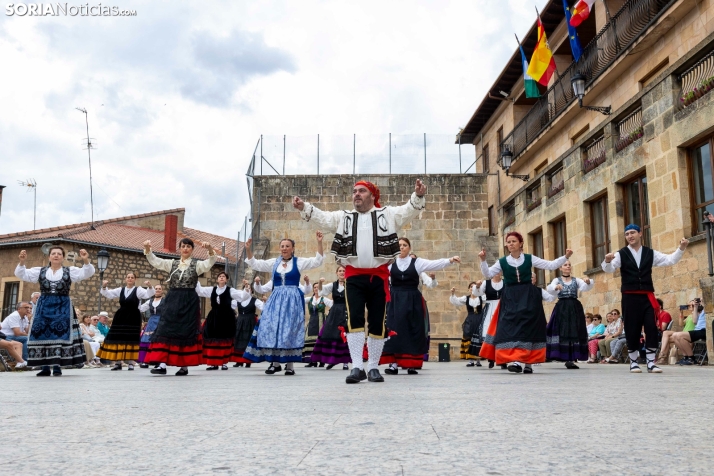 IX Certamen de Folklore de Duruelo de la Sierra./ Viksar Fotografía