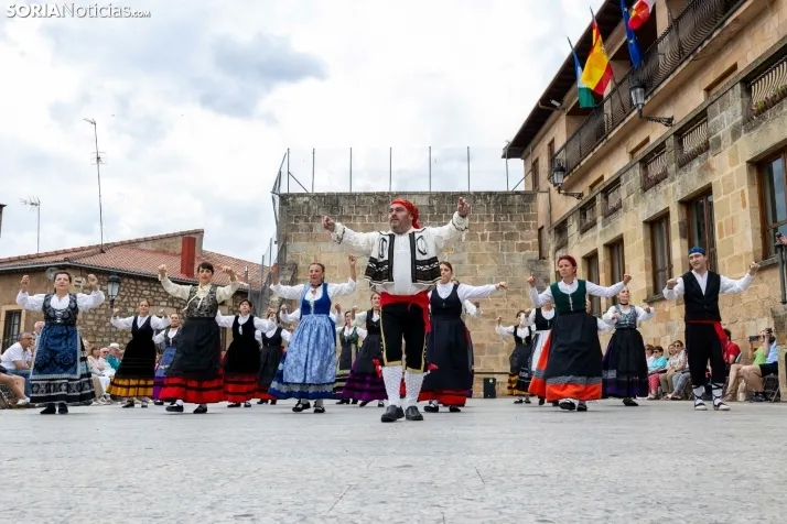 IX Certamen de Folklore de Duruelo de la Sierra./ Viksar Fotografía