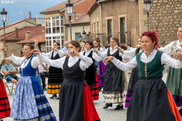 IX Certamen de Folklore de Duruelo de la Sierra./ Viksar Fotografía