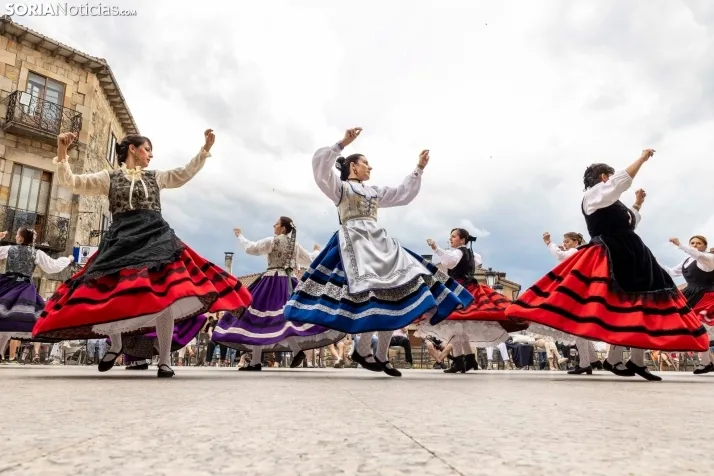 IX Certamen de Folklore de Duruelo de la Sierra./ Viksar Fotografía