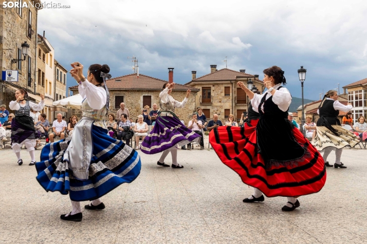 IX Certamen de Folklore de Duruelo de la Sierra./ Viksar Fotografía