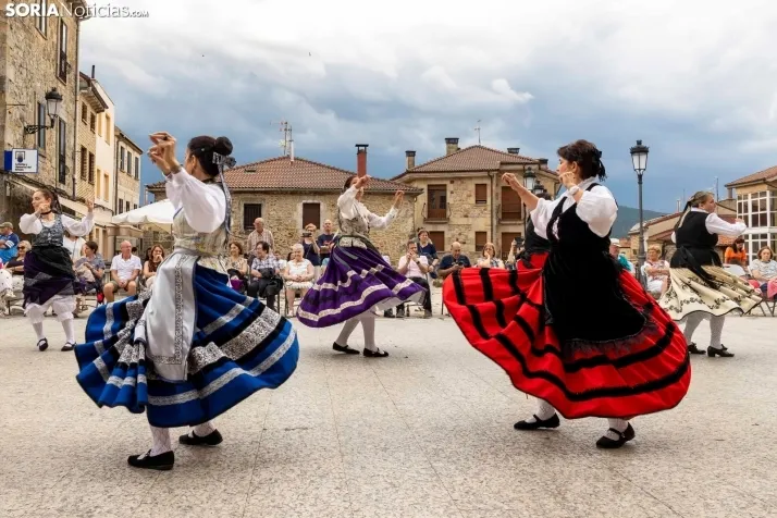IX Certamen de Folklore de Duruelo de la Sierra./ Viksar Fotografía