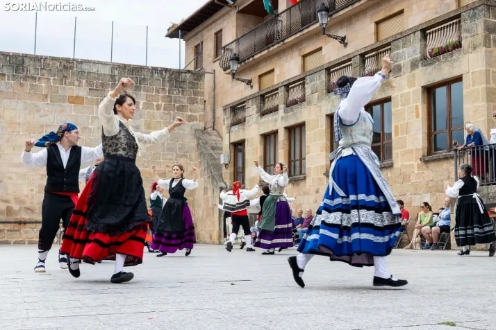 IX Certamen de Folklore de Duruelo de la Sierra./ Viksar Fotografía