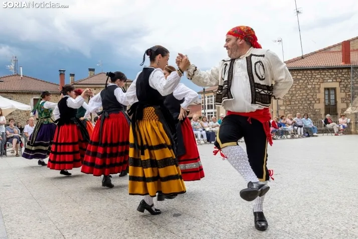 IX Certamen de Folklore de Duruelo de la Sierra./ Viksar Fotografía