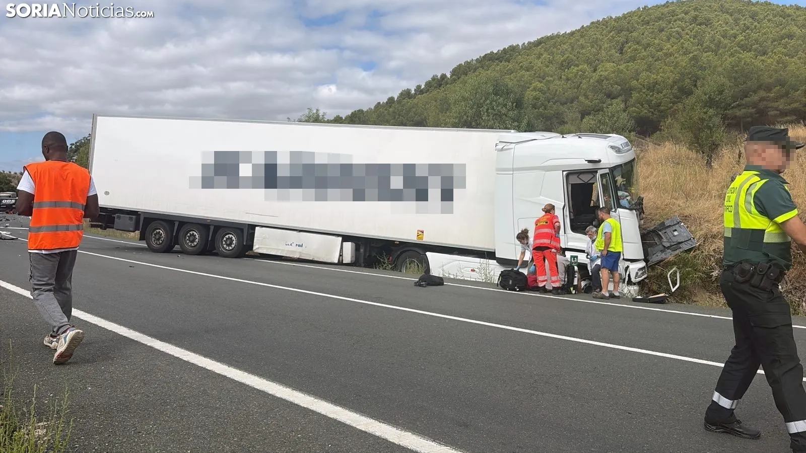 Foto 2 - Dos heridos en un accidente en la N-113 entre Soria y La Rioja