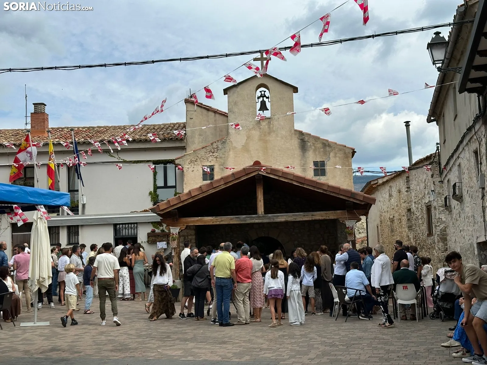 Foto 2 - De la 'pedida' nocturna a la 'recogida' diurna: el rito que financia las fiestas de Villar del R&iacute;o