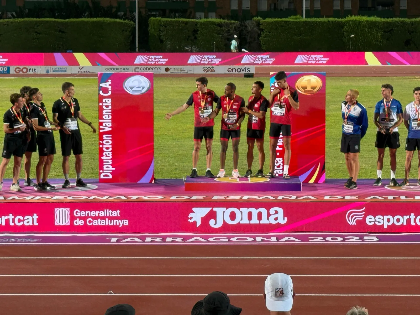 Foto 2 - El Atletismo Numantino consigue el oro y bate el r&eacute;cord del campeonato de Espa&ntilde;a en el 4&times;400