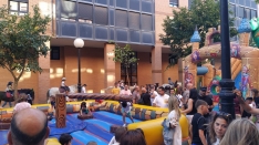 Foto 3 - De la tanguilla a la fiesta de la espuma: Santa Bárbara une a todas las generaciones