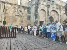 Foto 5 - Los mariachis dejan peque&ntilde;as las ruinas de San Nicol&aacute;s