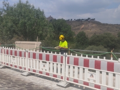 Foto 3 - Obras al 70%: de este modo avanza la rehabilitación del Puente de Piedra con trabajos subacuáticos y restauración de farolas
