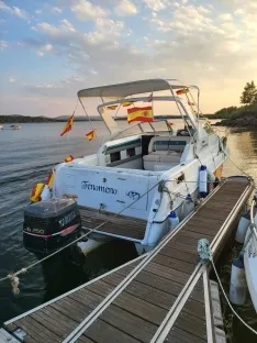 Foto 5 - La romer&iacute;a de la Virgen del Carmen vive su edici&oacute;n m&aacute;s surrealista: Desaparece la talla, se vuela su sustituta y se rompe el barco en el que iba el cura