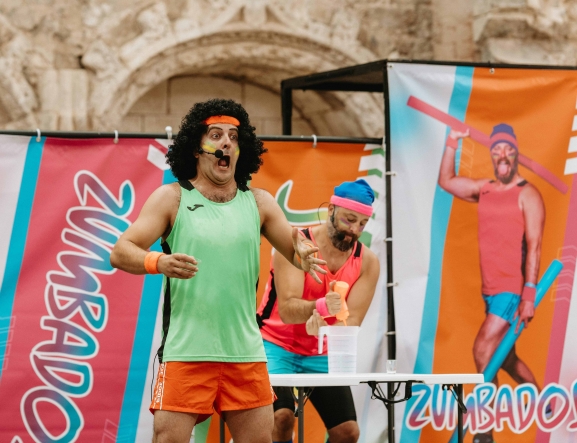 Teatro Atópico y Zumbados en Almazán: humor gratis en Soria