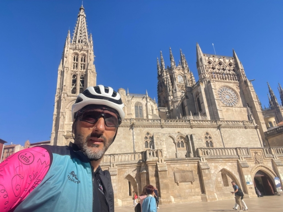 ¿Recorrer más de 700 kilómetros en bici en tres días? Este soriano lo hizo para llegar a Santiago de Compostela