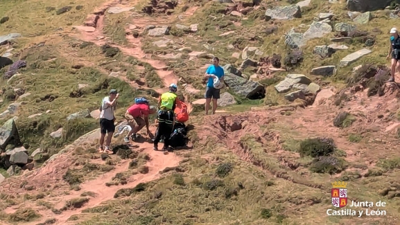 Rescatan en helicóptero a una mujer de 69 años herida tras una caída en la Sierra de Urbión