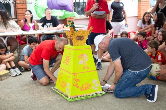 El caracol Amador gana en Peroniel en Honor a La que se avecina