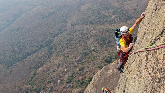 El soriano Gonzalo Torre en la primera ascensión al Kaikiawila