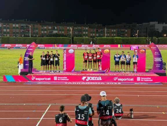 El Atletismo Numantino consigue el oro y bate el récord del campeonato de España en el 4×400