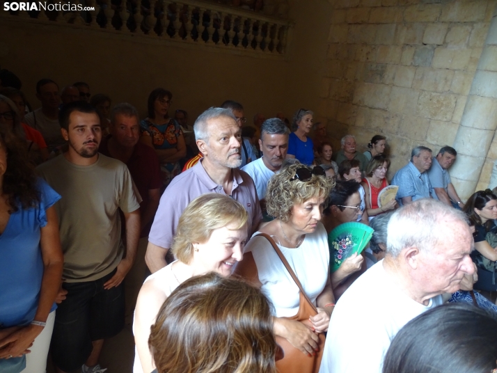 Una imagen de la romería y del entorno del paraje de San Bartolomé, en el cañón del río Lobos. /PC