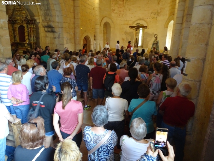 Una imagen de la romería y del entorno del paraje de San Bartolomé, en el cañón del río Lobos. /PC