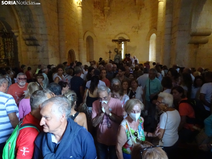 Una imagen de la romería y del entorno del paraje de San Bartolomé, en el cañón del río Lobos. /PC