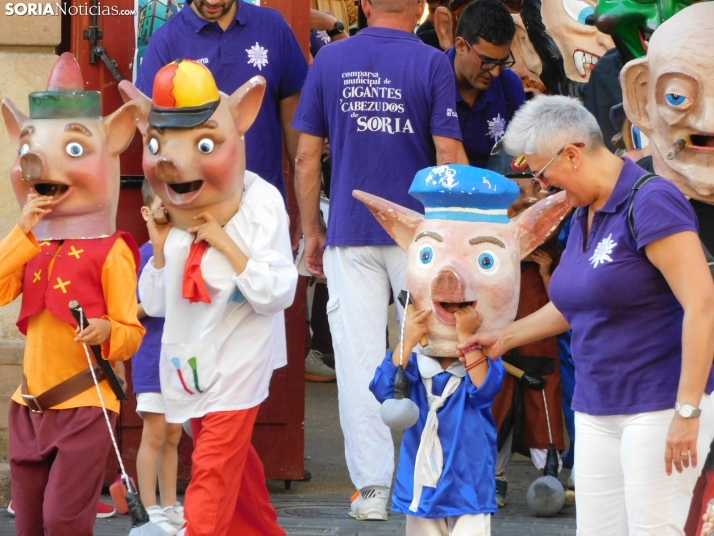 Gigantes y cabezudos 2025 en Soria