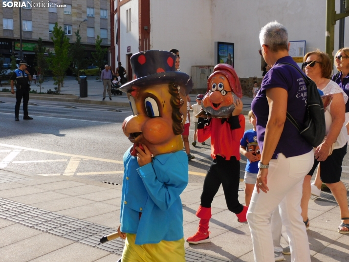 Gigantes y cabezudos 2025 en Soria