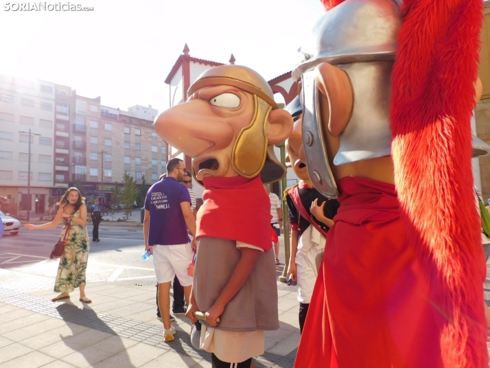 Gigantes y cabezudos 2025 en Soria