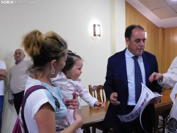 Entrega de pañuelos de Golmayo 2025