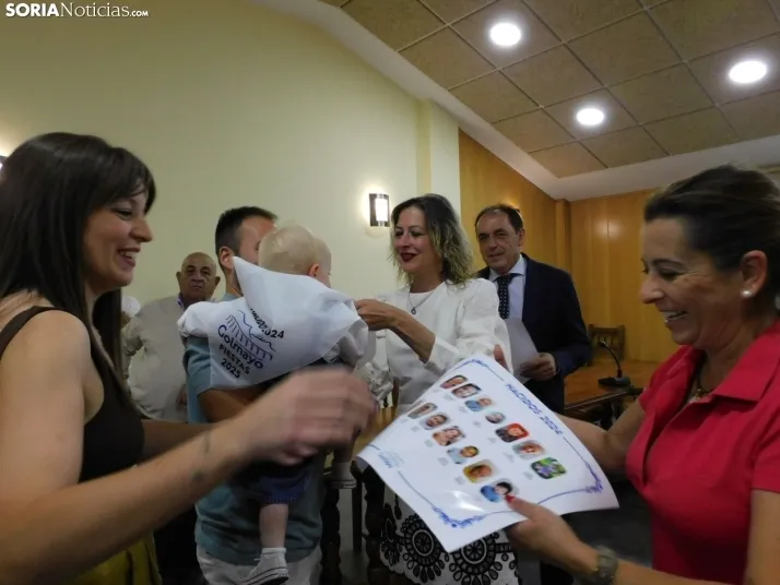 Entrega de pañuelos de Golmayo 2025