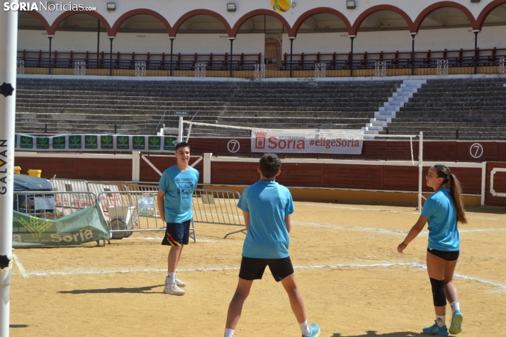 En im&aacute;genes: Las finales del V&oacute;ley Plaza empiezan con los m&aacute;s peque&ntilde;os