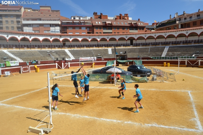 En im&aacute;genes: Las finales del V&oacute;ley Plaza empiezan con los m&aacute;s peque&ntilde;os