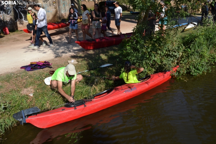 En im&aacute;genes: Cientos de pirag&uuml;istas surcan las aguas del Duero en la XXII edici&oacute;n de su Tra