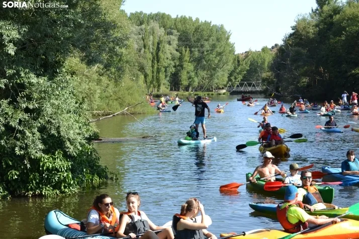 En im&aacute;genes: Cientos de pirag&uuml;istas surcan las aguas del Duero en la XXII edici&oacute;n de su Tra