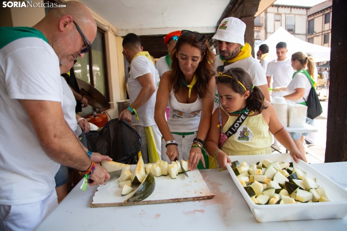 El Burgo se refresca con sus cucañas
