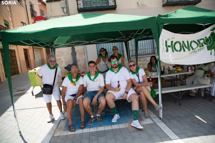 El Burgo se refresca con sus cucañas