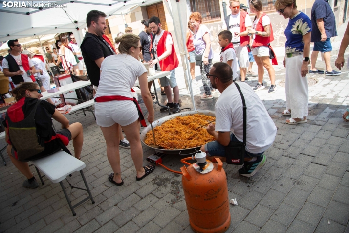 El Burgo se refresca con sus cucañas